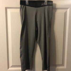 Nike dry fit Capri leggings